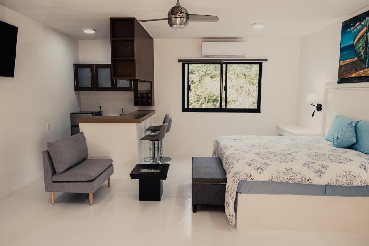 Royal Palm Bacalar Cabanas & Lagoon Club Bagian luar foto